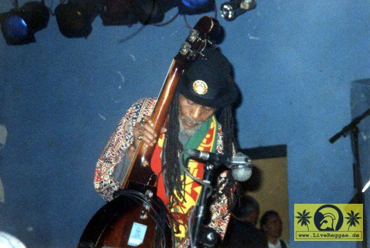 Lloyd Brevett (Jam) with The Skatalites - Conne Island, Leipzig 17. November 2000 (3).jpg